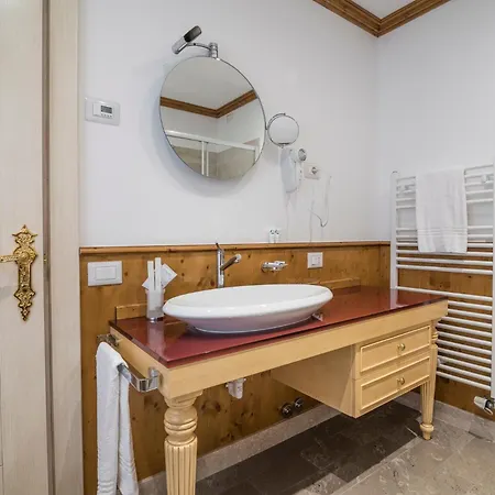 Cador Hotel 3*