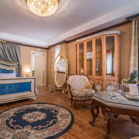 Hotel Cador 3*